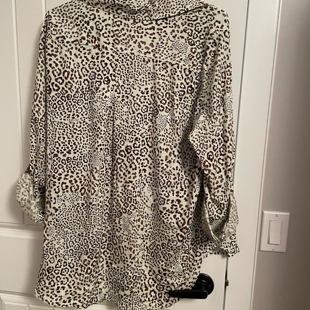 Cheetah print shirt - Picture 3 of 4